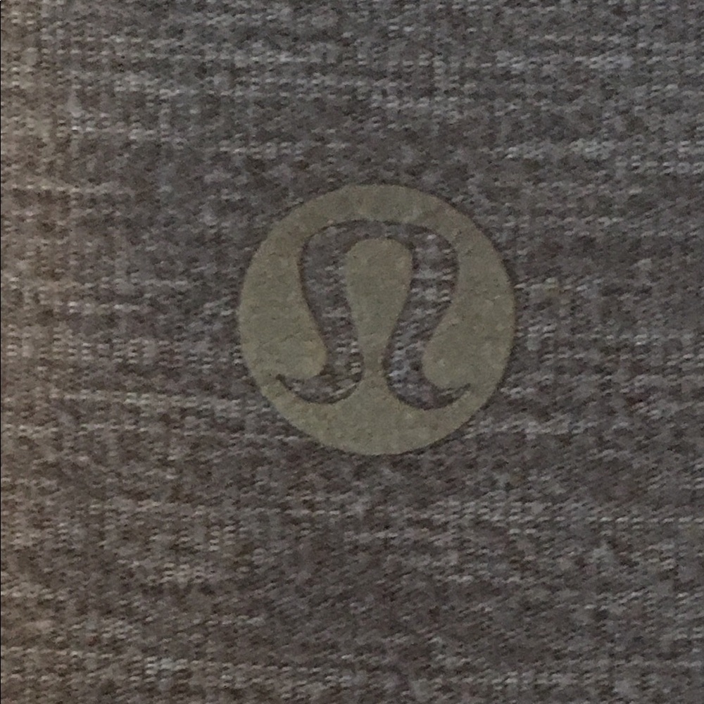 Lululemon - Picture 2 of 3